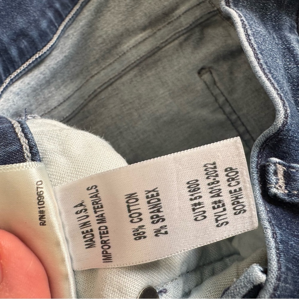 Agolde Sophie crop size 26 jeans - Picture 6 of 6